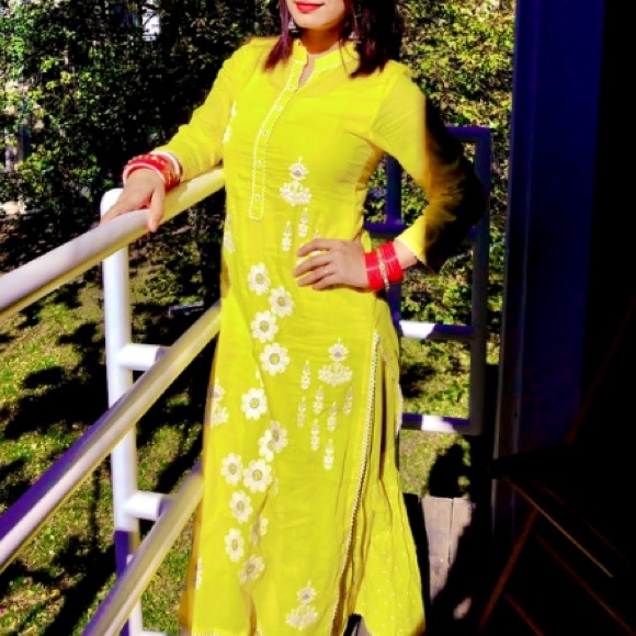 Kalki Fashion Double layered Kurti in yellow - Picture 2 of 14
